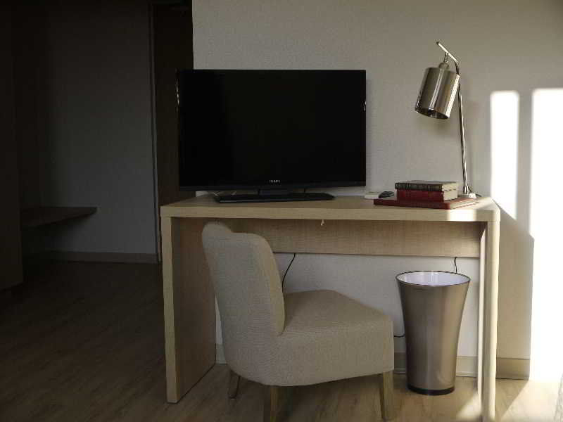 ลา กีเอตา Hotel ตูลูส ภายนอก รูปภาพ